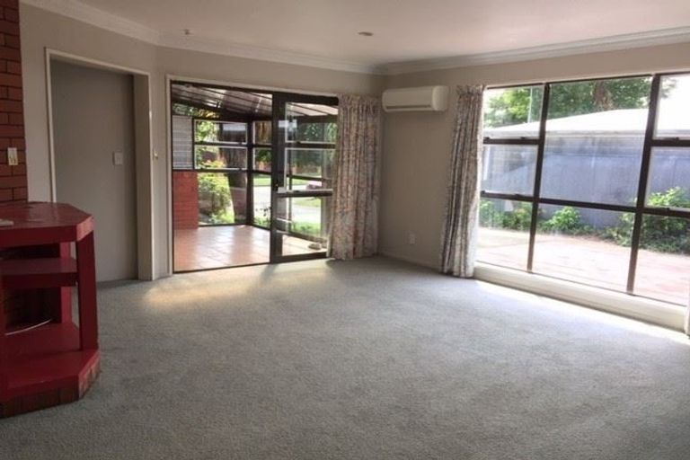 Photo of property in 4 Lodge Place, Ilam, Christchurch, 8041