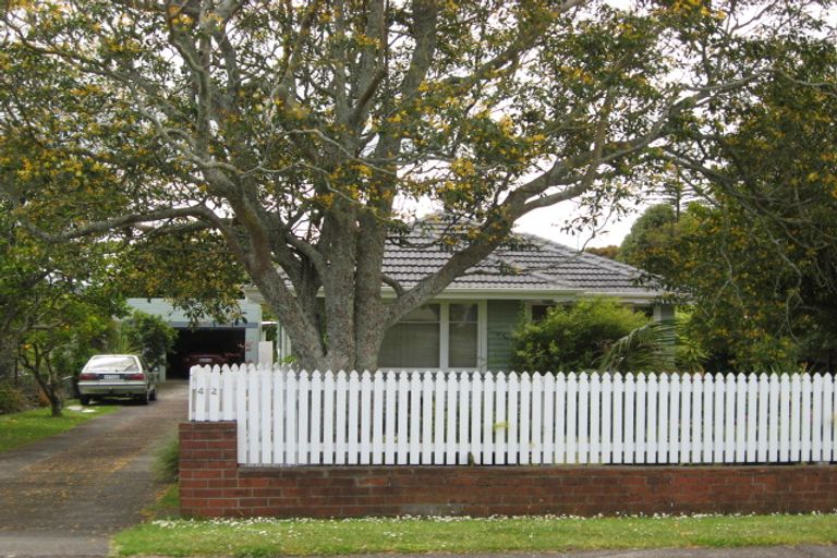 Photo of property in 42 Mcintyre Road, Mangere Bridge, Auckland, 2022