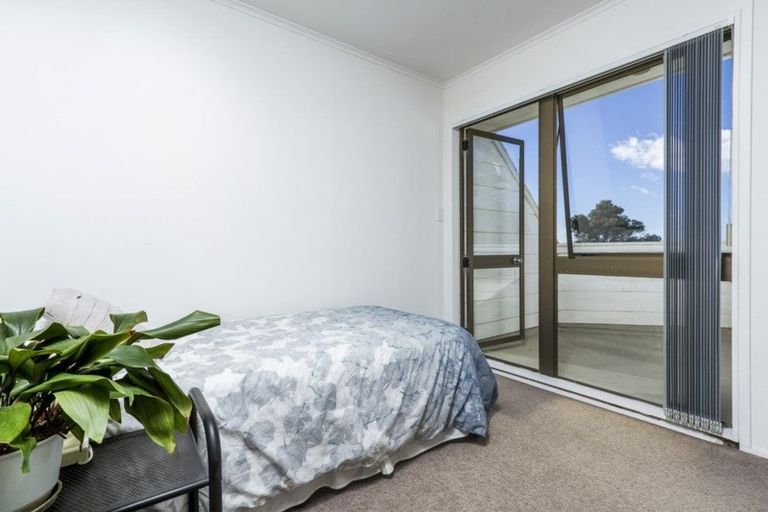 Photo of property in 1/11 Montrose Terrace, Mairangi Bay, Auckland, 0630
