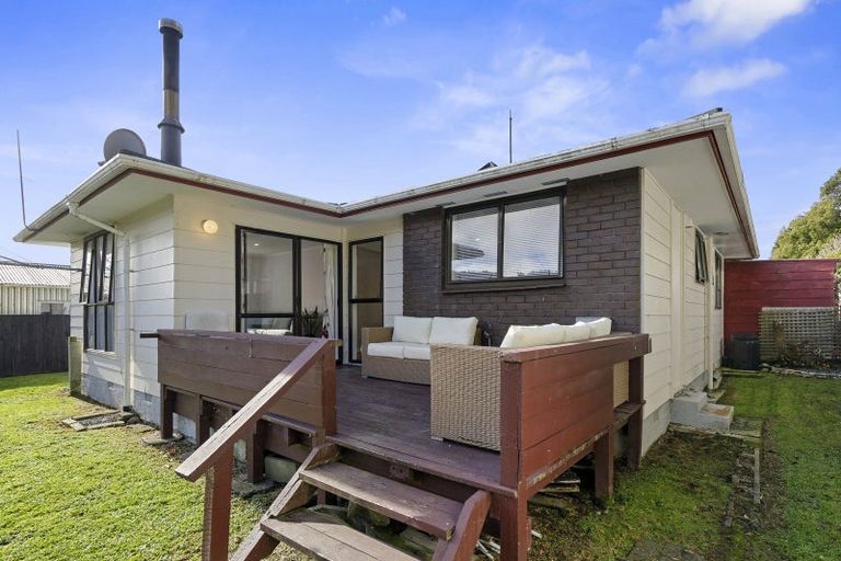 Photo of property in 2/12 Garnet Grove, Birchville, Upper Hutt, 5018