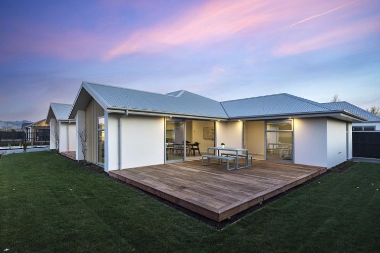 Photo of property in 17 Blade Mews, Prebbleton, 7604