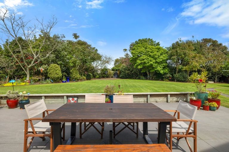 Photo of property in 544 Manutahi Road, Lepperton, New Plymouth, 4373