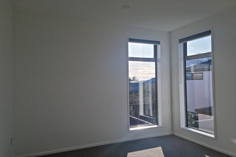 Photo of property in 2/173 Edgeware Road, Edgeware, Christchurch, 8013