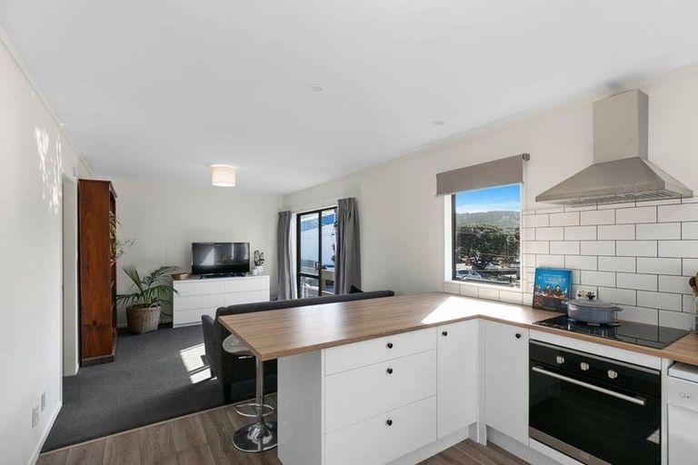 Photo of property in 615u2 Evans Bay Parade, Kilbirnie, Wellington, 6022