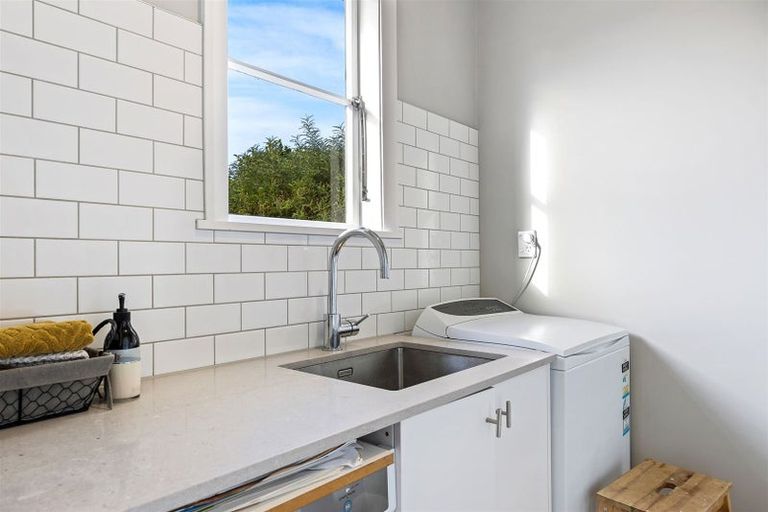 Photo of property in 257 Centaurus Road, Saint Martins, Christchurch, 8022