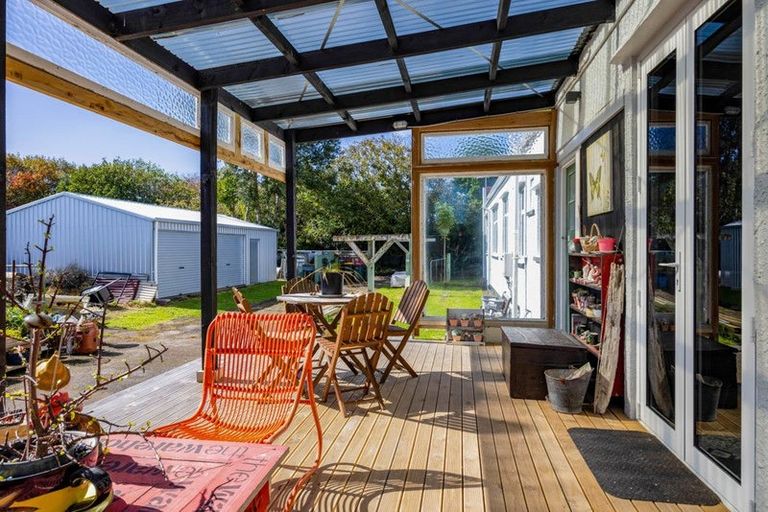 Photo of property in 330 South Road, Hawera, 4610