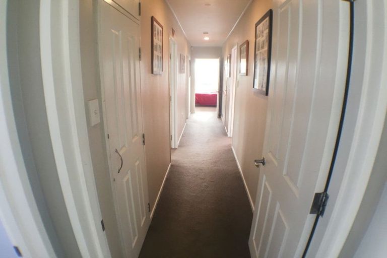 Photo of property in 5 Jones Place, Highbury, Palmerston North, 4412