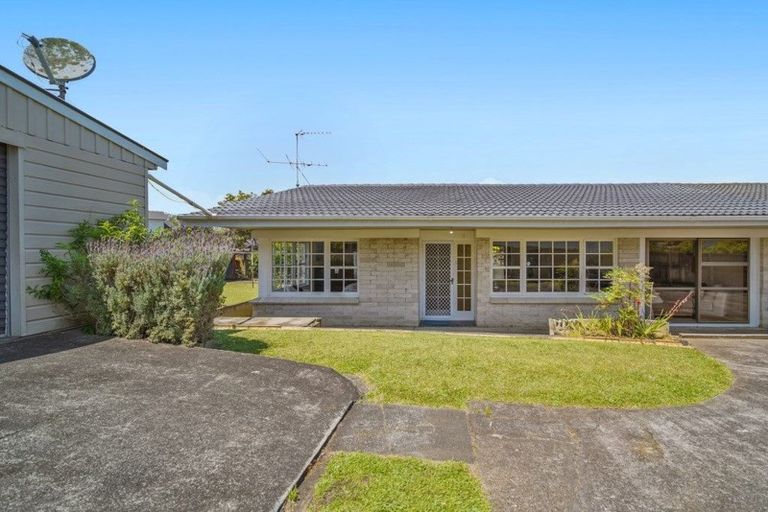 Photo of property in 2/52 Galsworthy Place, Bucklands Beach, Auckland, 2014