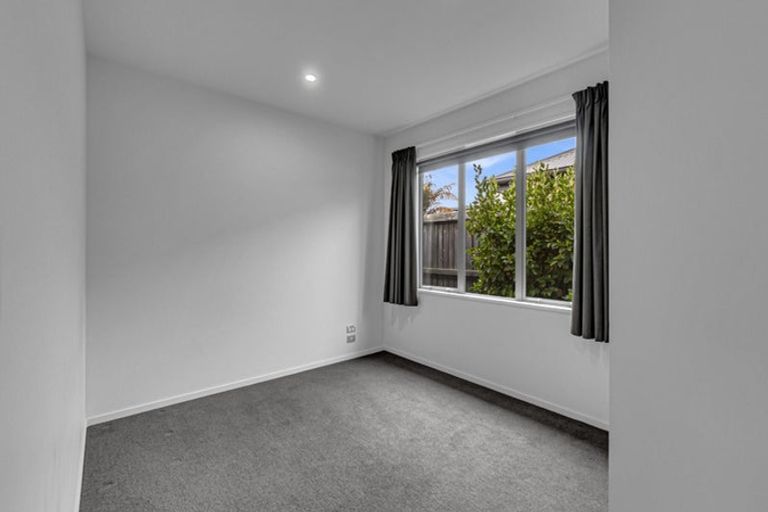 Photo of property in 10 Peak Crescent, Kaiapoi, 7630