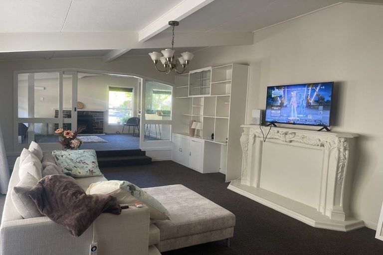 Photo of property in 27 Tuirau Place, Ilam, Christchurch, 8041