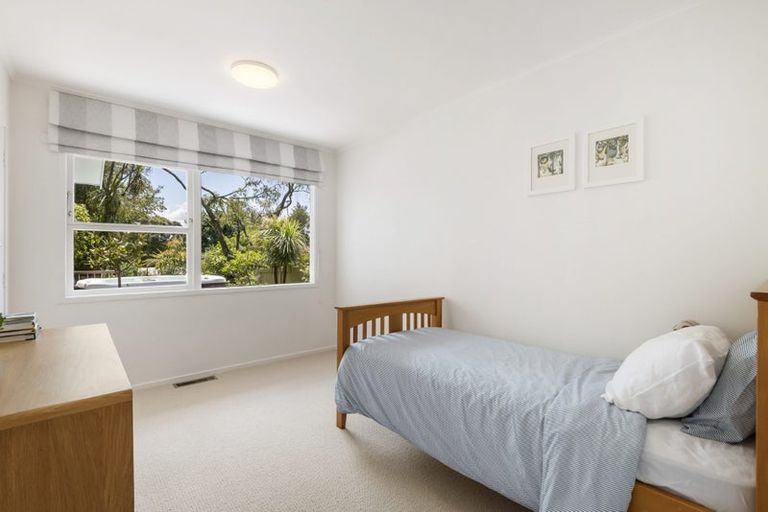 Photo of property in 1/72 Roseberry Avenue, Birkenhead, Auckland, 0626