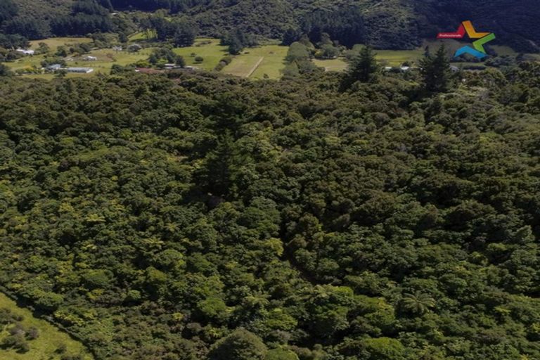 Photo of property in 380 Moores Valley Road, Wainuiomata, 5373