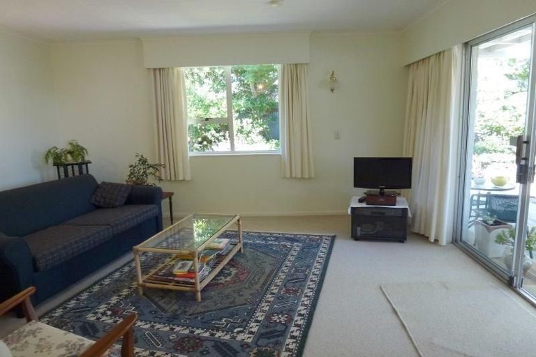Photo of property in 25b Pehi Kupa Street, Waikanae, 5036