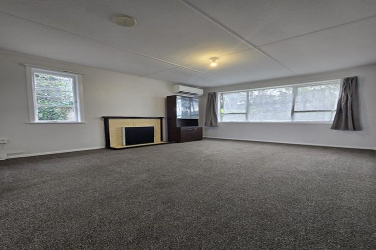 Photo of property in 3 Donovan Avenue, Massey, Auckland, 0614
