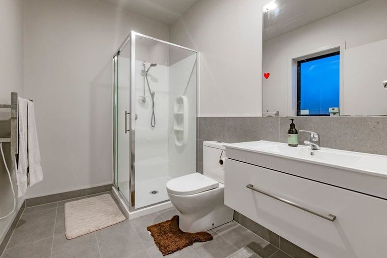 Photo of property in 7 Liberation Road, Papakura, 2110