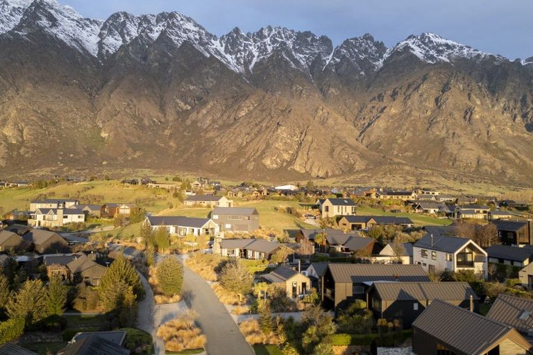 Photo of property in 37 Mcadam Drive, Jacks Point, Queenstown, 9371