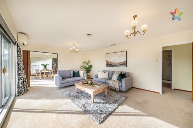 Photo of property in 10 Summit Road, Fairfield, Lower Hutt, 5011