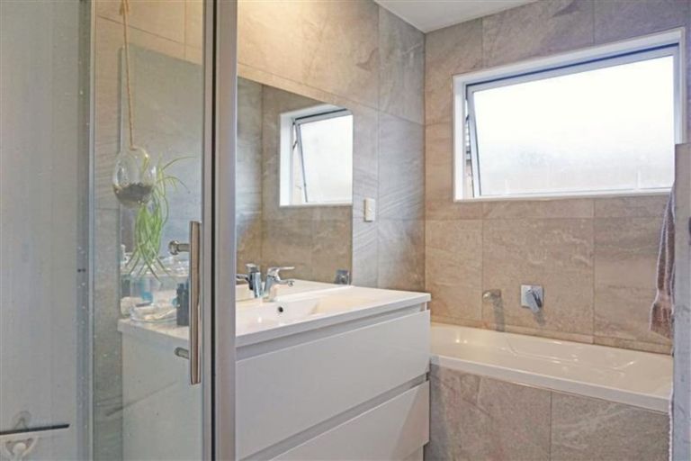 Photo of property in 8 Takahe Avenue, Takanini, 2112