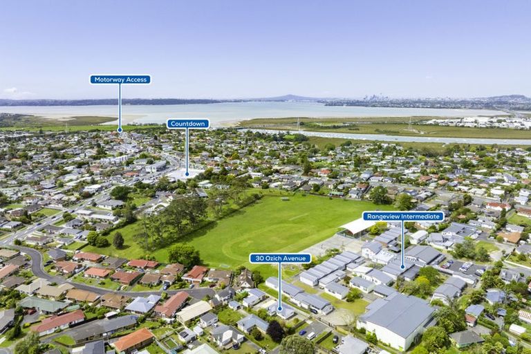 Photo of property in 30 Ozich Avenue, Te Atatu South, Auckland, 0610