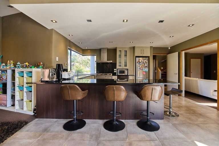 Photo of property in 17 Fernloche Place, Flat Bush, Auckland, 2016