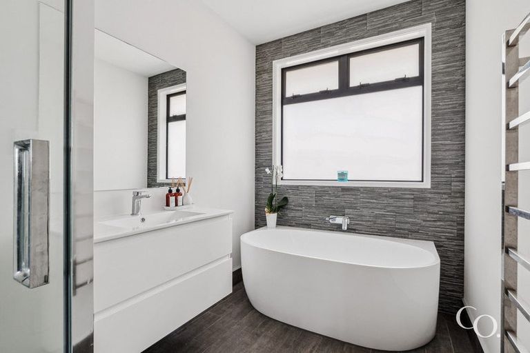 Photo of property in 51 Kahuparere Crescent, Pyes Pa, Tauranga, 3112