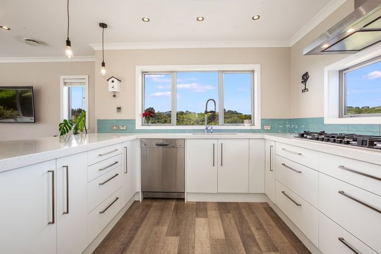 Photo of property in 17 Dusky Crescent, Aotea, Porirua, 5024