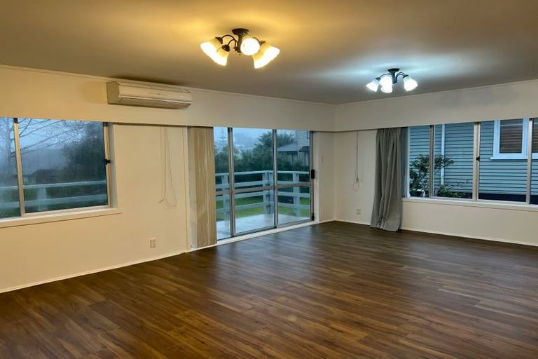 Photo of property in 9 William Souter Street, Forrest Hill, Auckland, 0620