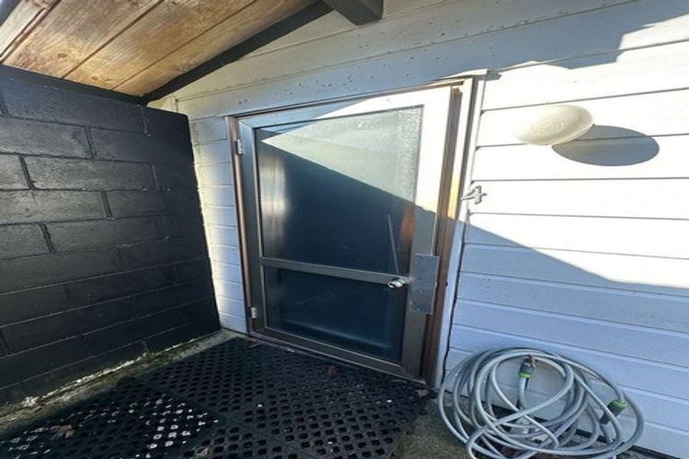 Photo of property in 3/89 Pinehaven Road, Pinehaven, Upper Hutt, 5019