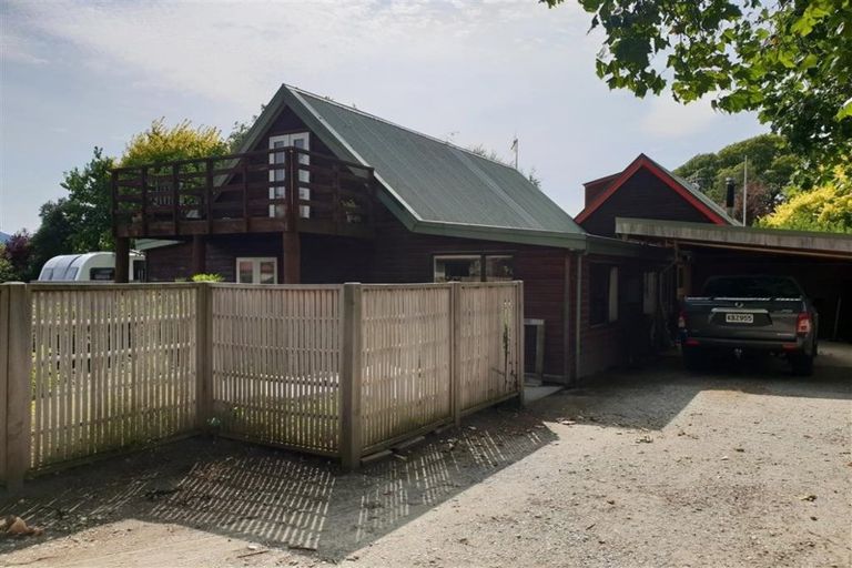 Photo of property in 13b Heuchan Lane, Wanaka, 9305