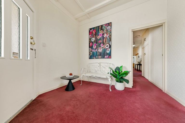 Photo of property in 1/27 Rata Street, New Lynn, Auckland, 0600