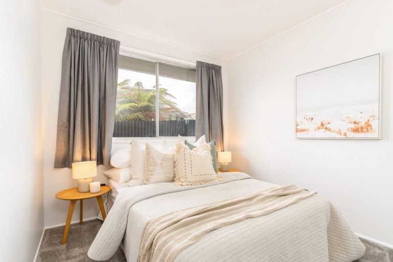 Photo of property in 5a Sequoia Place, Maoribank, Upper Hutt, 5018