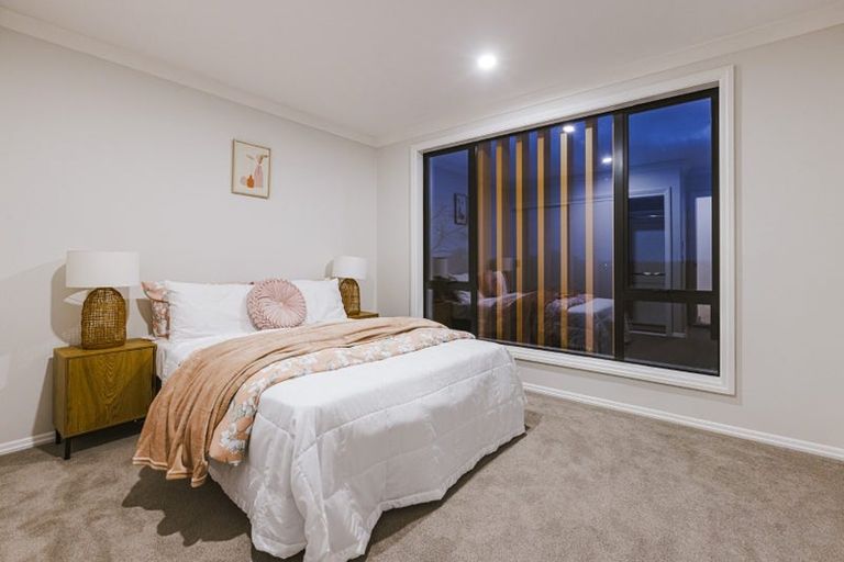 Photo of property in 28 Catalina Avenue, Rosehill, 2113