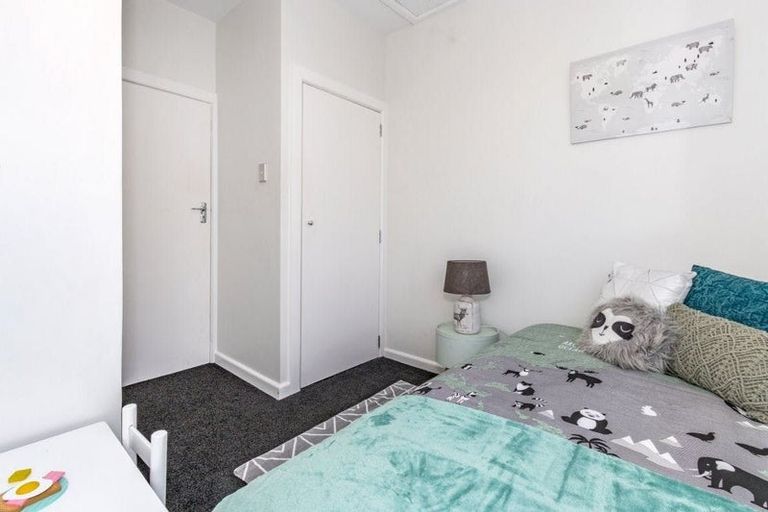 Photo of property in 215 Main North Road, Redwood, Christchurch, 8051