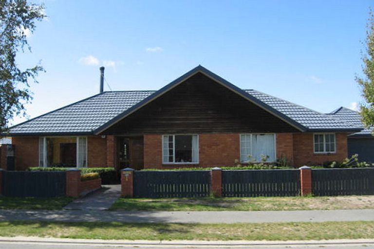 Photo of property in 1 Durrell Way, Rolleston, 7614