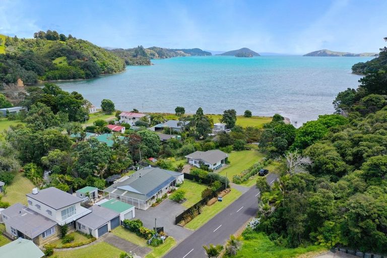 Photo of property in 281 Colville Road, Coromandel, 3584