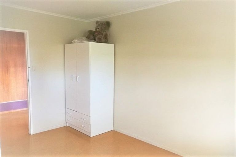 Photo of property in 2/13 Ocean View Road, Hillcrest, Auckland, 0627