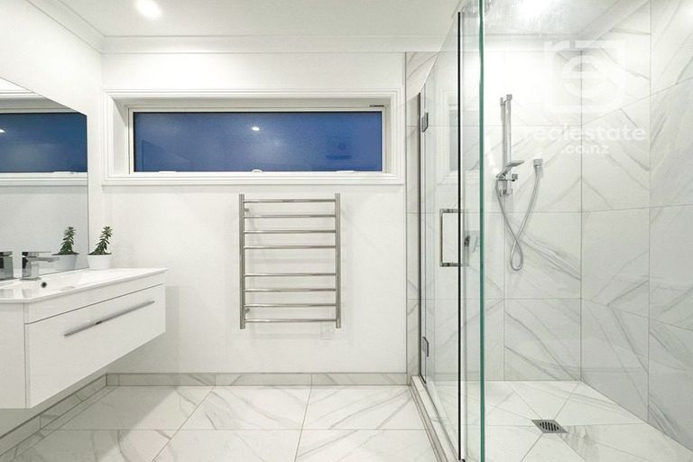 Photo of property in 8 Clonbunny Close, Rolleston, 7614