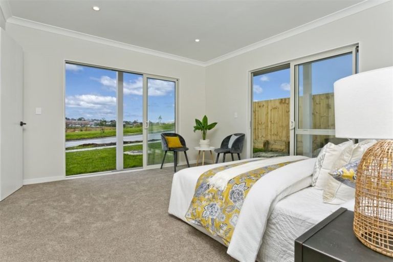 Photo of property in 47 Symes Drive, Red Beach, 0932