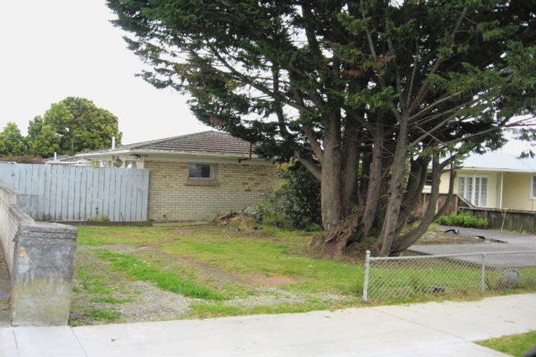 Photo of property in 1/4046 Great North Road, Glen Eden, Auckland, 0602