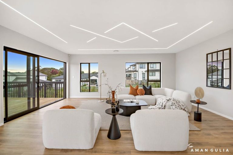 Photo of property in 15 Katote Avenue, Swanson, Auckland, 0614