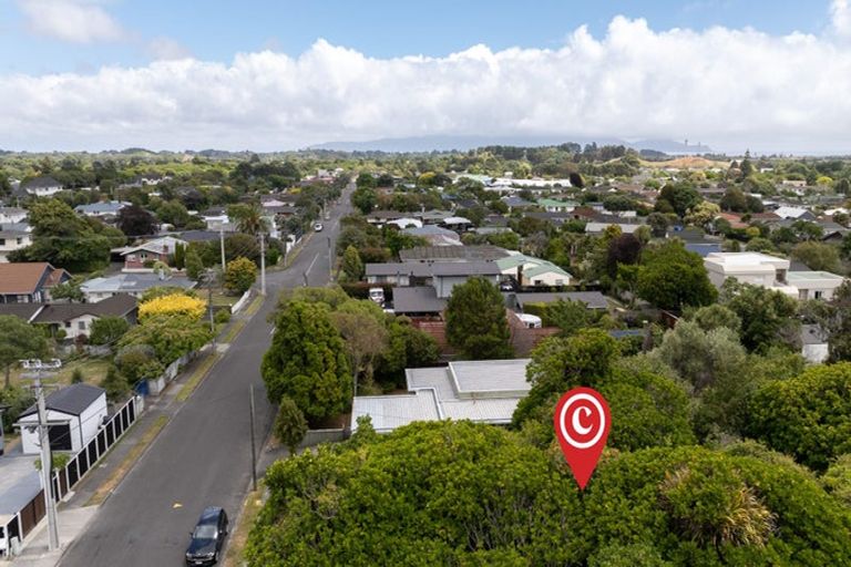Photo of property in 69 Rimu Street, Waikanae, 5036