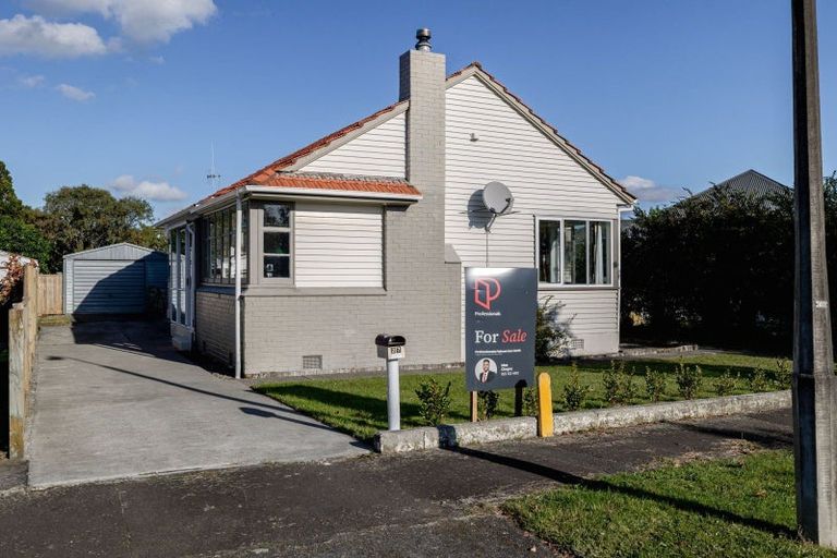 Photo of property in 27 Savage Crescent, West End, Palmerston North, 4412