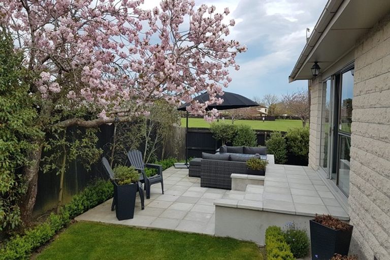 Photo of property in 14 Omega Place, Casebrook, Christchurch, 8051