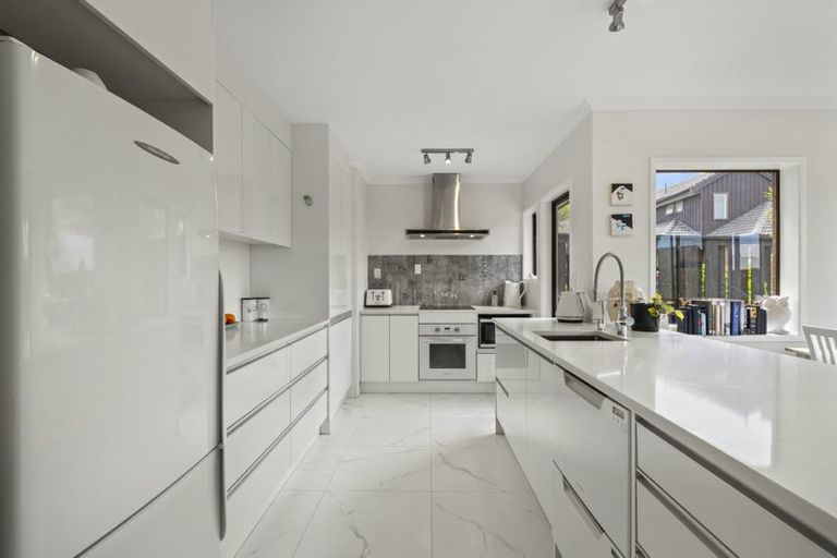 Photo of property in 1/1 Penzance Road, Mairangi Bay, Auckland, 0630