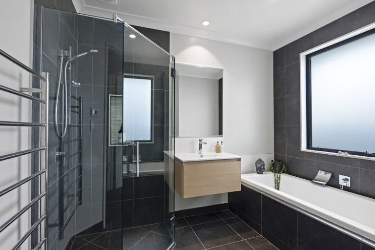 Photo of property in 29 Whitcombe Place, Darfield, 7571