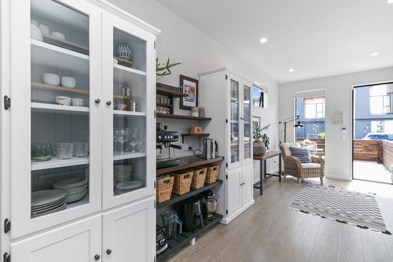 Photo of property in 18 Porowha Road, Westgate, Auckland, 0814