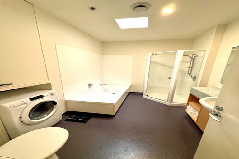 Photo of property in Hume House, 31/152u The Terrace, Wellington Central, Wellington, 6011