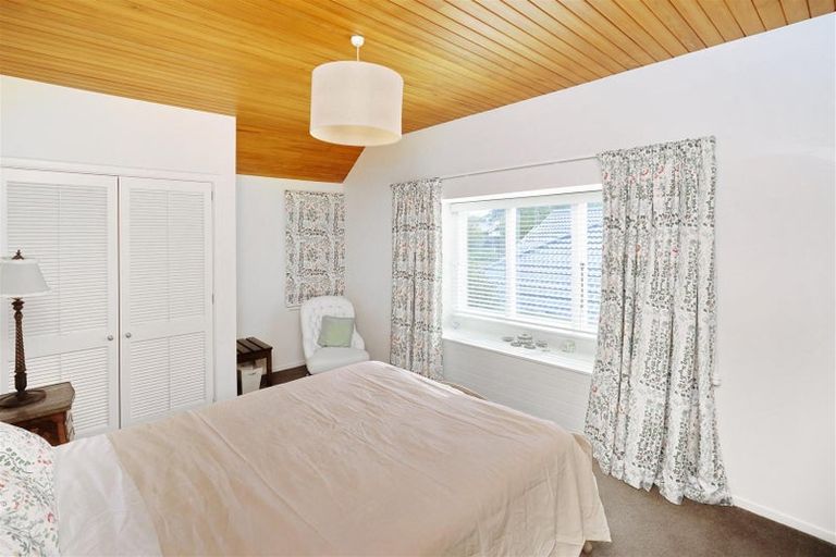 Photo of property in 127 Fendalton Road, Fendalton, Christchurch, 8014
