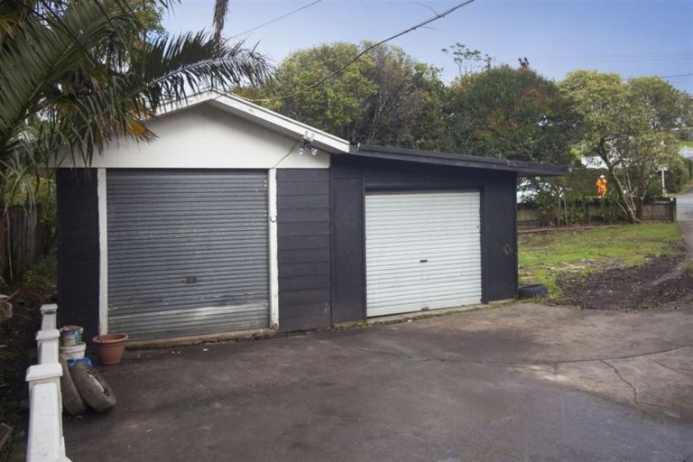Photo of property in 263a Henderson Valley Road, Henderson, Auckland, 0612