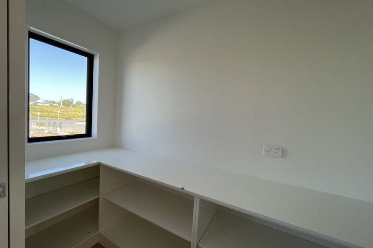 Photo of property in 5 Mataitai Road, Hobsonville, Auckland, 0618